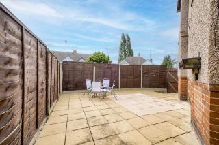 Low Rate 3 Bedroom House in Coventry FREE Netflix & Unlimited Fast Wi-Fi, with Garden and Driveway Parking - 115AGC - Coventry - 8