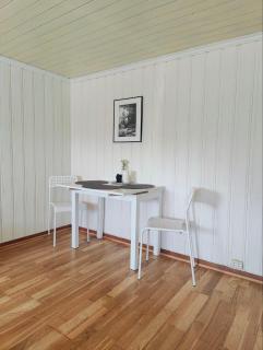 Separate floor in a private house with a private entrance - 1