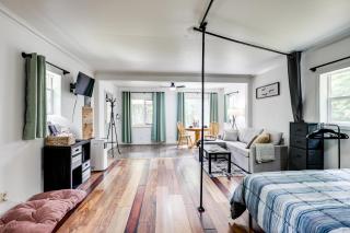 Woodsy and Charming! Tiny Haven with Yard in Pelkie - White - 1