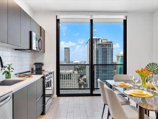 MVR - Stylish 3BR Escape in Downtown Miami - 2
