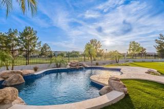 Lux Golf Course Oasis Pool, Putt-putt & 4 Kings!! - 7
