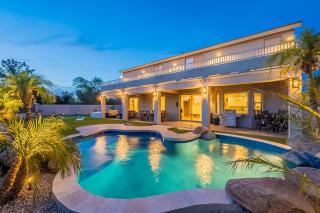 Lux Golf Course Oasis Pool, Putt-putt & 4 Kings!! - 0