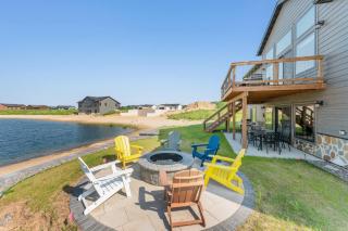 New Listing Lakeside Beach Sleeps 15+ Pet friendly - 1