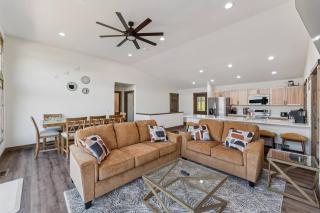 Sunset Lake Lodge for 20 - Beach & Game Room - 4