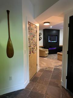 Modern 2BR Retreat in Harbor - 3