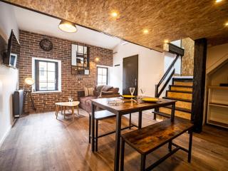 Le Petit New York Industriel Hyper Centre Place Stan Logements Insolites - 1