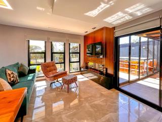 Casa com 4 Suites, Jacuzzi e Lareira Externa - 9