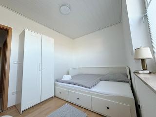 Großzügiges Erdgeschoßapartment mit Balkon und eigenen kostenlosen Parkplatz - Hövelhof - 3