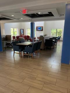 Holiday Inn Express & Suites Culpeper by IHG - Culpeper - 6