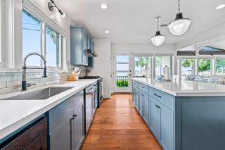 Relax in Style – 5BR Home w Pool Hot Tub Stunning Harbor Views - 8