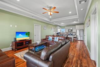 Charming Beachside Retreat: Steps from the Sand and Surf - 2