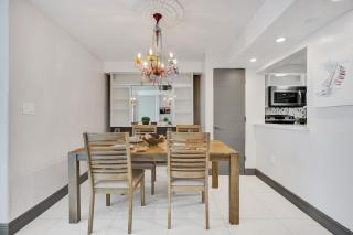 Comfortable Beachside Condo with Pools and Gym Access 1404 - 7