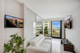 Comfortable Beachside Condo with Pools and Gym Access 1404 - 6