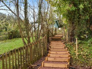 Sunrise Retreat - Uk48040 - 1