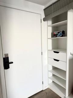 Bright Spot & Prime Location - 5