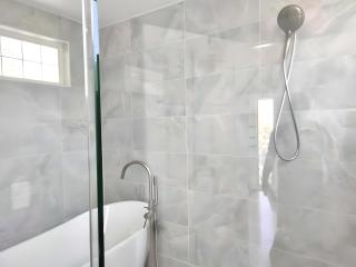 Water Street Retreat - 4