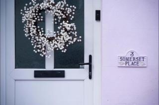 Family-Friendly Pink Cottage Central Tenby - Tenby - 5