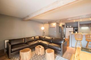 Lionshead Arcade with Fireplace & Close to Gondola - 9
