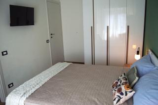 Iris House - 3