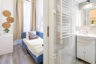 Ultra Central Comfy AirCon Room - 8