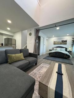 DT Dallas l SLEEK 2BD l 5 Min from Love Field - 9