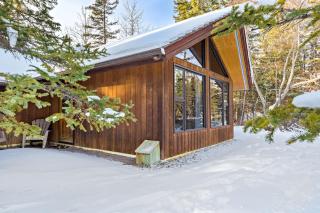 Canmore Cabin by Canadian Rockies Vacation Rentals - Canmore - 9
