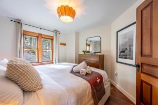 Chalet Haesler Sr - Edelweiss Village - Golden - 3