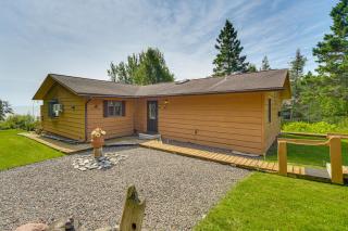 15 Mi to Duluth Lake Superior Beachfront Home! - Clifton - 8