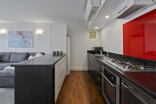 Stunning Lakefront 2-bed 2-bath with lake views - 1