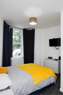 Luxury 6 bed Home in Sheffield - 6