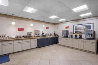 Best Western Plus Oak Harbor Hotel & Conference Center - 5