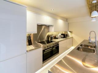 The Cotswold Barn - Ampney Crucis - 8