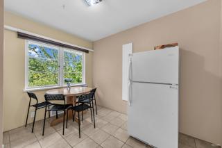 Cozy Airb&b Guest Suite Near Metrotown - 3