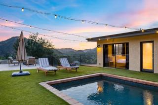 Designer Malibu Retreat w Private Pool Dual Firepits and A Panoramic Views - 0
