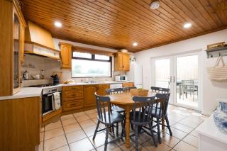 Red Pump Cottage - 3 bedroom, sleeps 6, private garden - 8