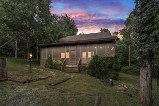 Family Screened Porch with Swing Fire Pit Grill and Deck - 9