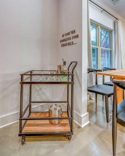 Sleeps 12 Shuffleboard Fire Pit Near Beale St - 1