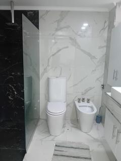 Acogedor monoambiente de patio interno - 1