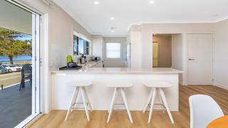 Ettalong Waterfront Retreat - Ettalong Beach - 3