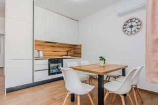 Apartments with parking space Vir - 24843 - 4