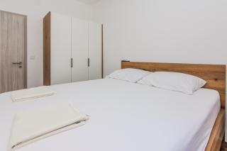 Apartments with parking space Vir - 24843 - 7