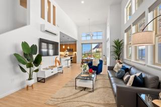 Sleeps 16 2 Homes Ocean Views Shared Pool Gym Near the Beach AvantStay - 5