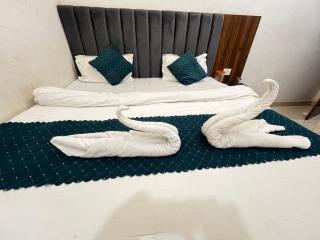 Ap shankar paying guest house - 8