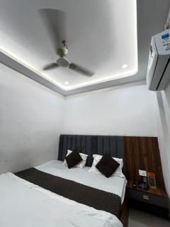 Ap shankar paying guest house - 3