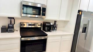 3bed2bath stylish home - 7