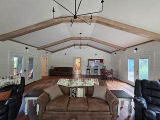 Hummingbird Cabin with a private hot tub - Bryant - 3