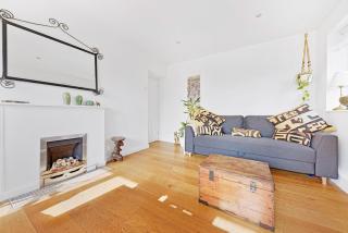 An Oasis in the City 2BR Apt, London - 3