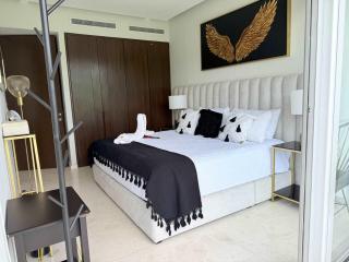Luxury 2BR Bolongo Ocean View Private Beach - Higuera Blanca - 4