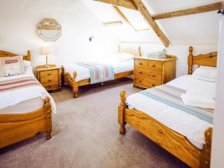 Atrato's Stable - Uk6735 - Lydstep - 1