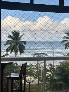 Apartamento frente ao mar, ideal para famílias - 0